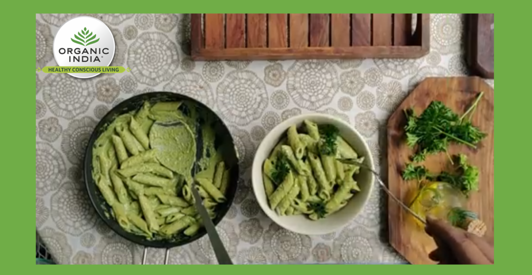 Receita de Penne com molho de Moringa Organic India™